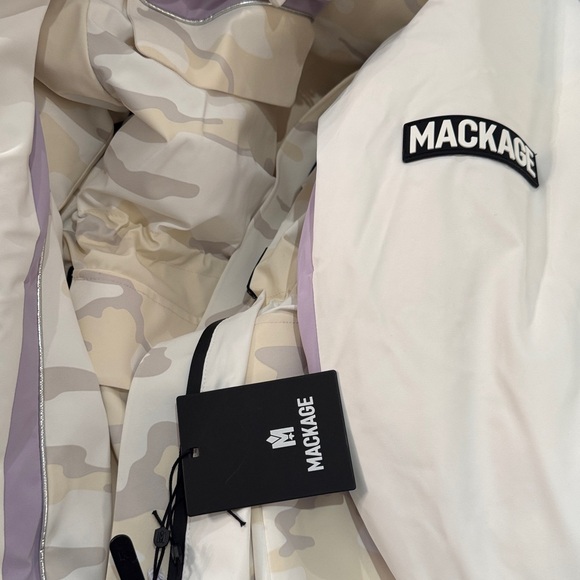 Mackage ski jacket camo medium NWT removeable hood - Picture 5 of 9